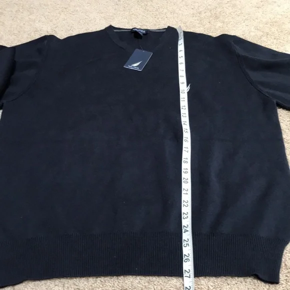 NWT! NAUTICA size L navy mens V neck cotton sweater